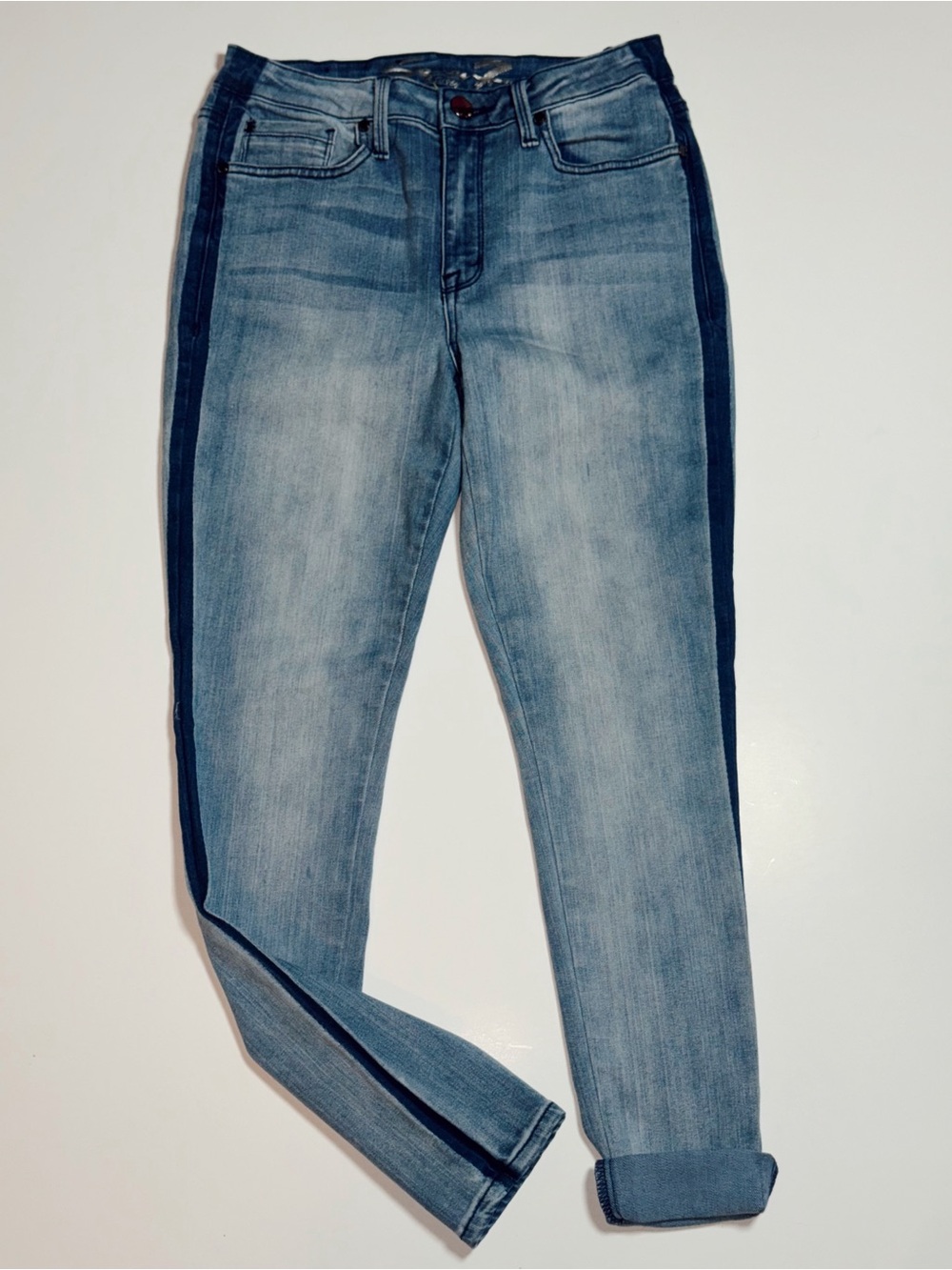 7FAMK Light Blue Women's Jeans with Dark Side Stripe! Size 8!